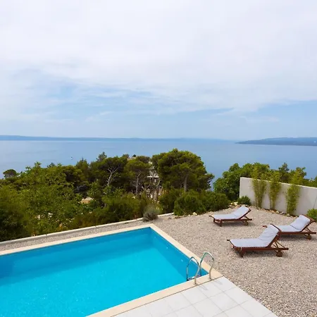 Vila Luxury With A Swimming Pool - 19148 *
